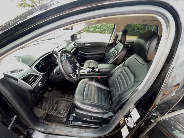 2016-ford-edge-sel-image-51