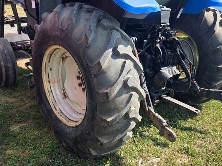 new-holland-ts100-image-23