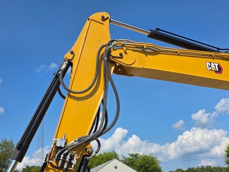 2023-caterpillar-310-image-10