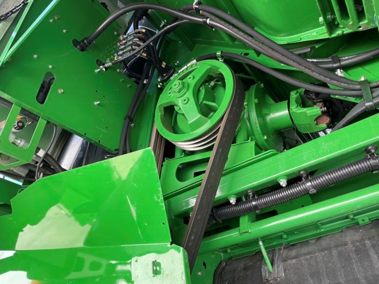 2017-john-deere-s680-image-44