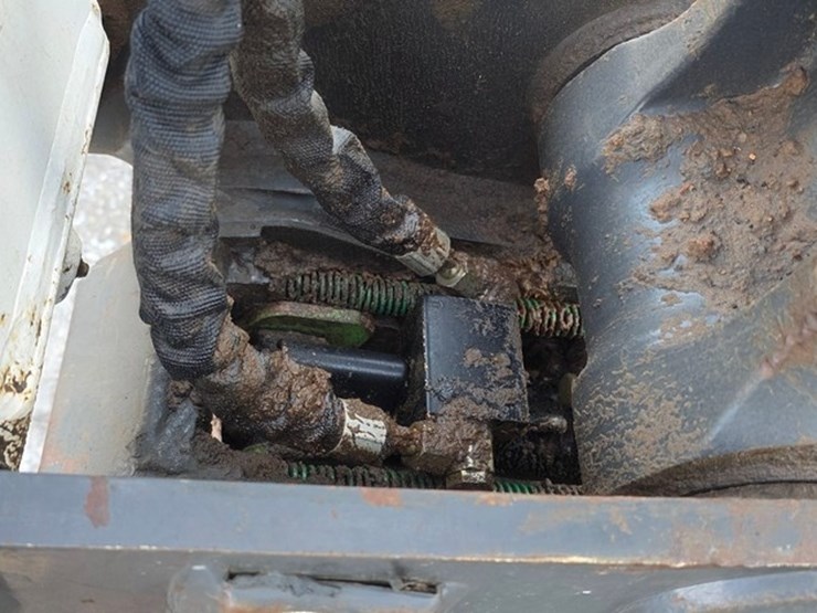 2022-bobcat-e88-image-48