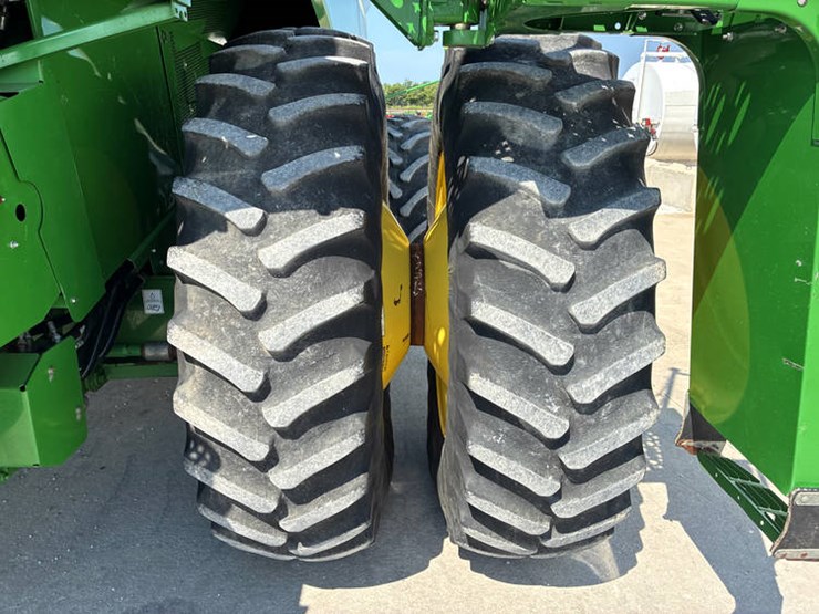 2013-john-deere-s690-image-36
