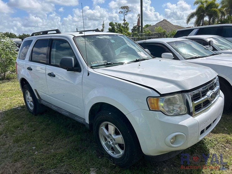2012-ford-escape-image-2