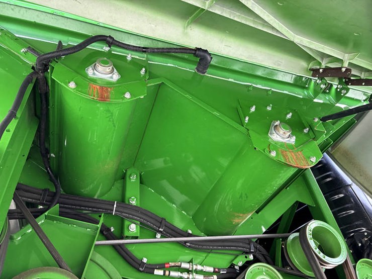 2016-john-deere-s680-image-89