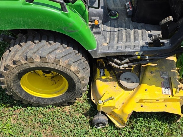 john-deere-2210-image-10
