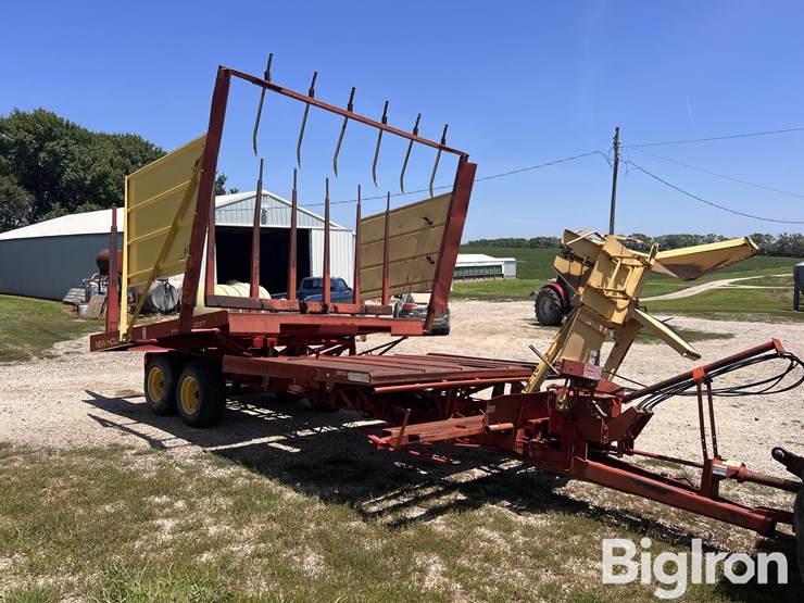 new-holland-1037-image-2
