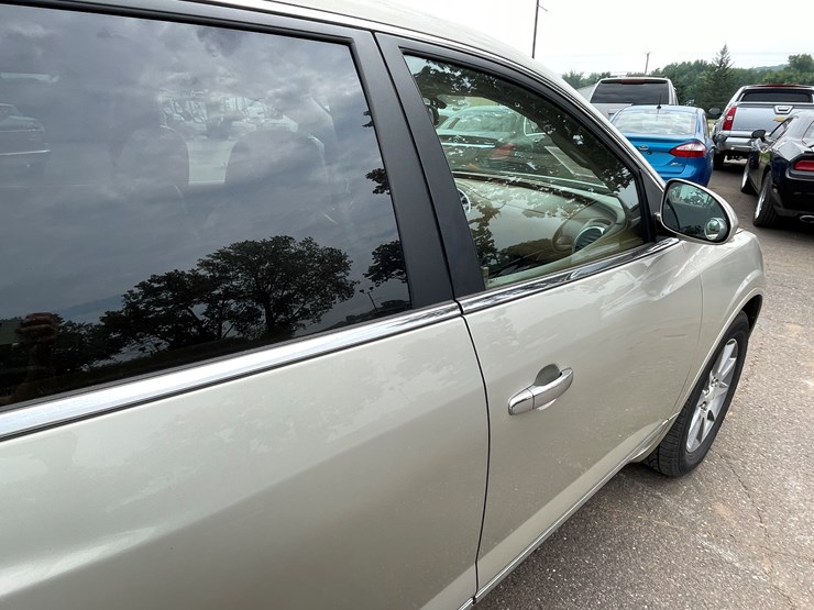 2014-buick-enclave-image-34