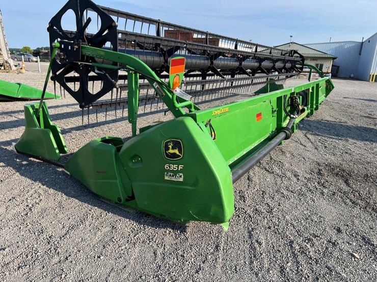 2011-john-deere-635f-image-1