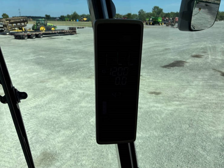 2013-john-deere-s670-image-111