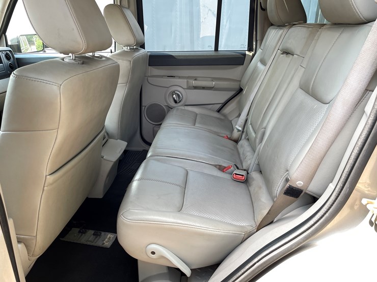 2006-jeep-commander-image-33