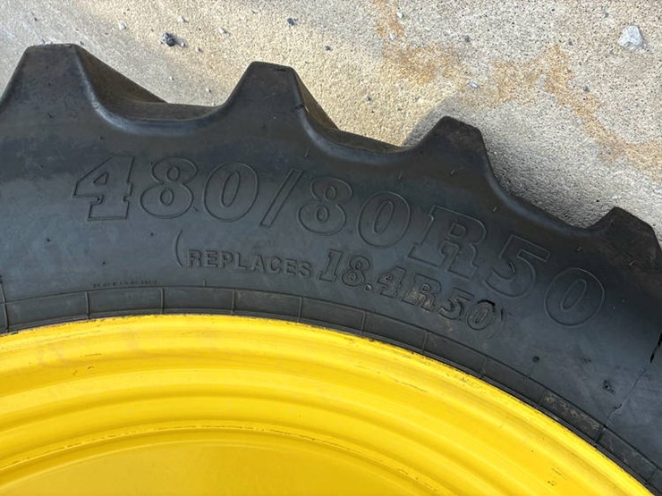 2012-john-deere-8360r-image-62