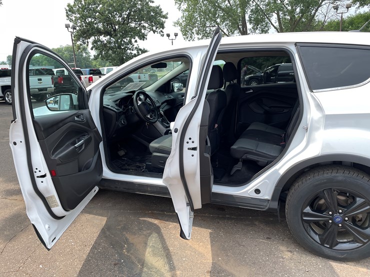 2015-ford-escape-se-image-53