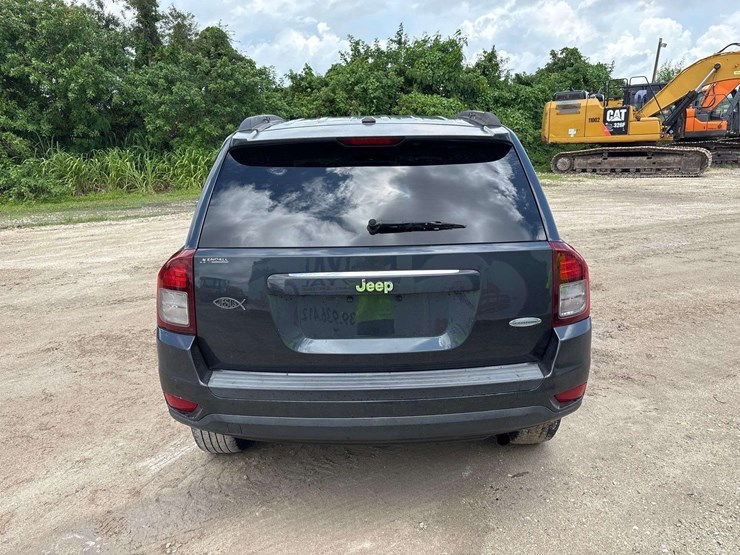 2015-jeep-compass-image-17