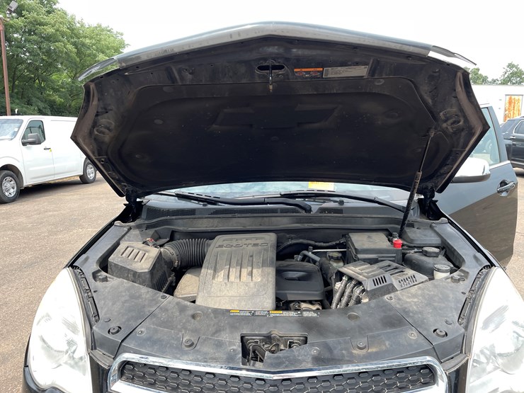 2013-chevrolet-equinox-lt-image-42