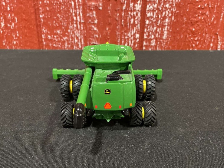 john-deere-64-image-4