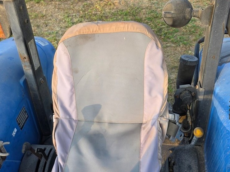 new-holland-tn70-image-43