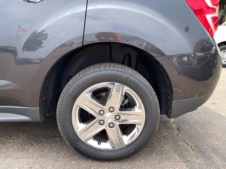 2016-chevrolet-equinox-lt-image-19