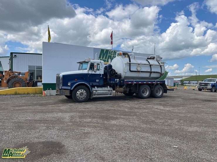 1994-freightliner-fld112-image-1