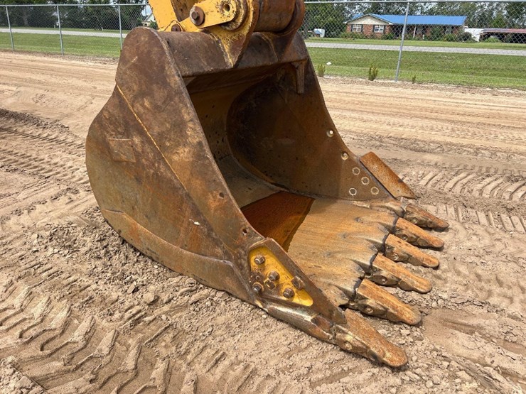 2017-caterpillar-336fl-image-10