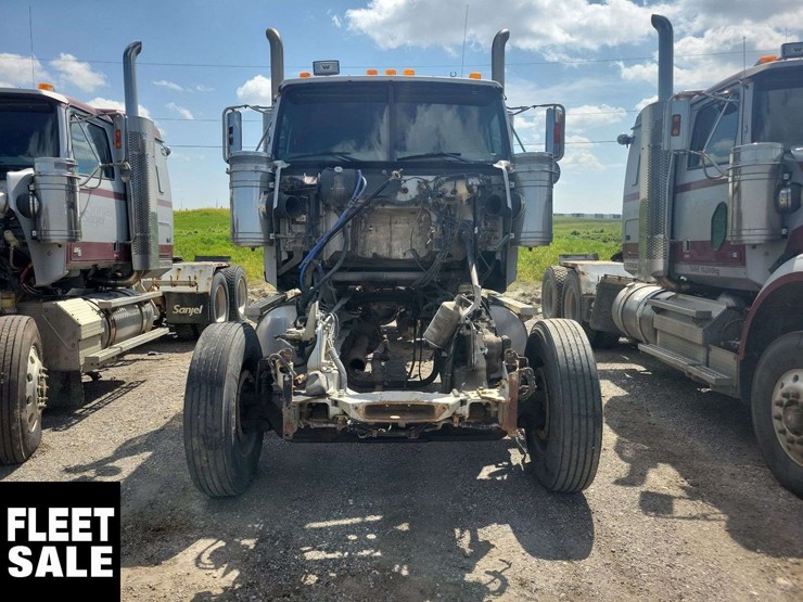 2009-western-star-4900-image-1