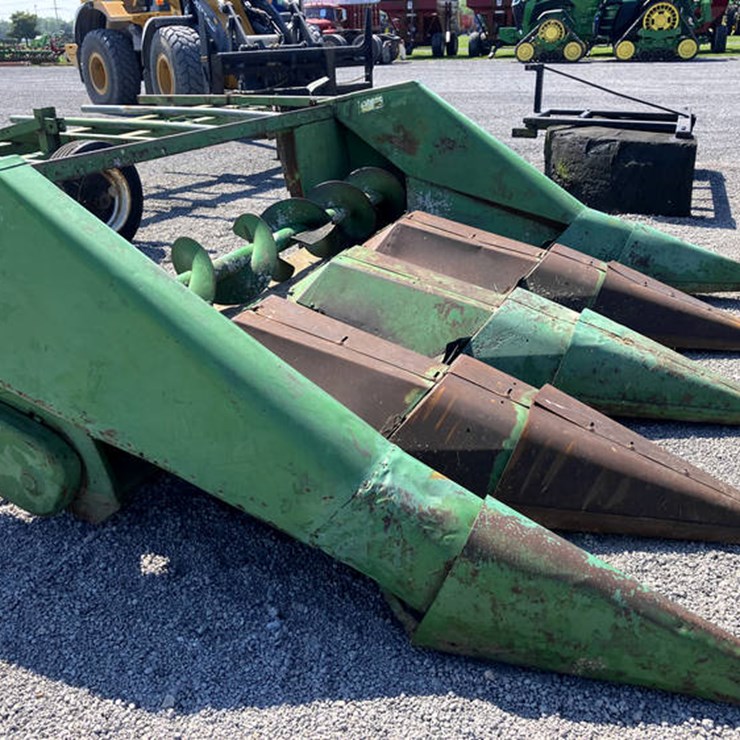 JOHN DEERE 443