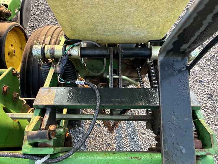 john-deere-7000-image-34
