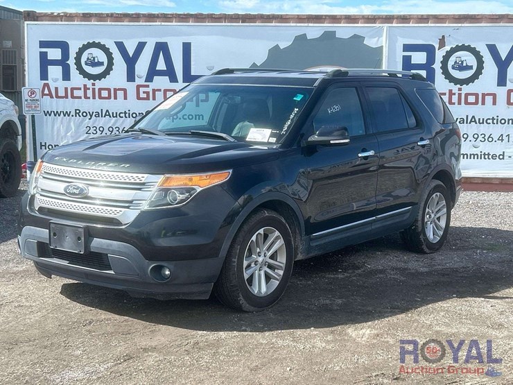 2013-ford-explorer-xlt-image-1