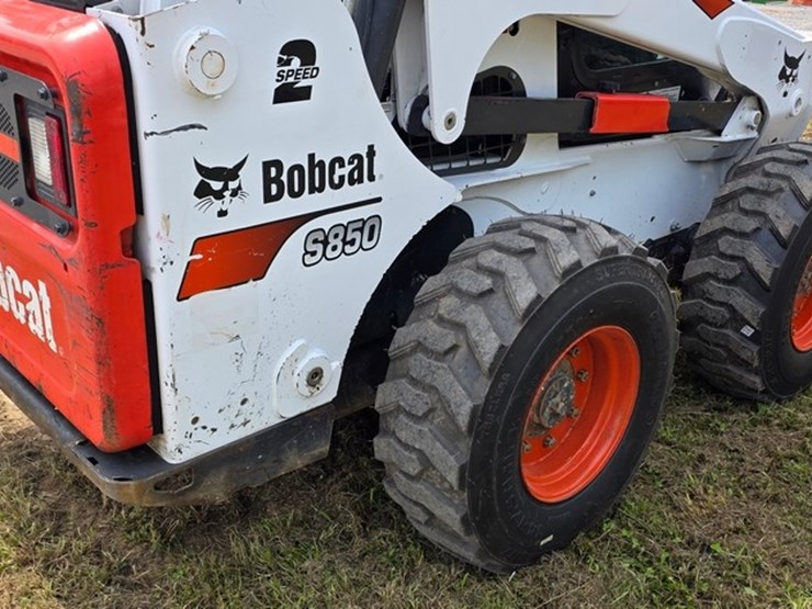 2020-bobcat-s850-image-17