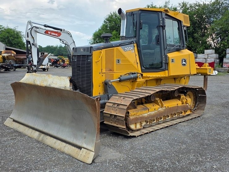 2014-deere-700k-lgp-image-1
