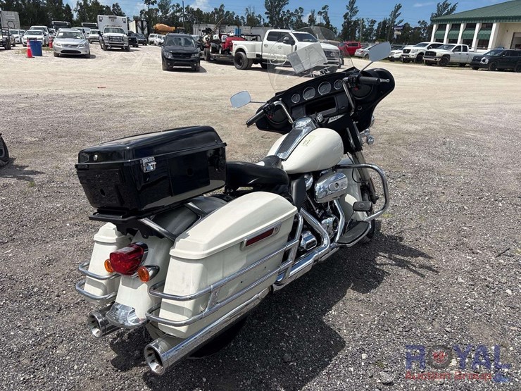 2019-harley-davidson-flhtp-police-electra-glide-motorcycle-image-3