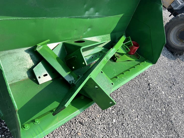 john-deere-148-image-4