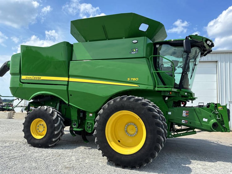 2022-john-deere-s780-image-1