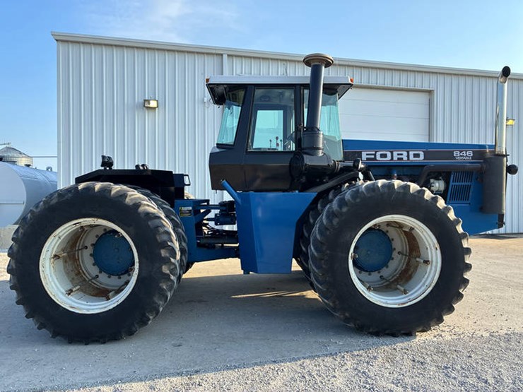 1990-ford-846-image-4