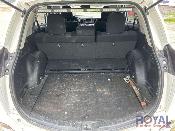 2018-toyota-rav4-image-26