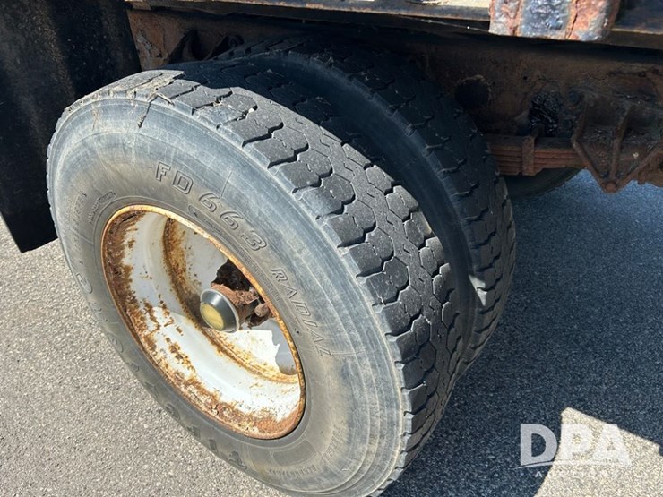 2005-international-durastar-4300-image-20
