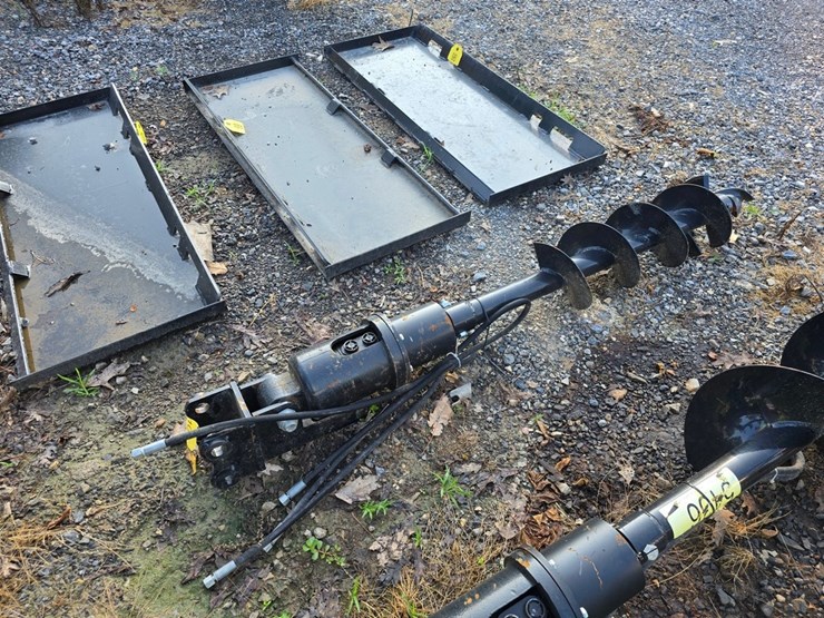 new-9"-mini-excavator-post-hole-digger-image-3