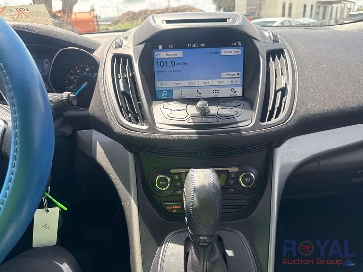 2016-ford-escape-se-image-15