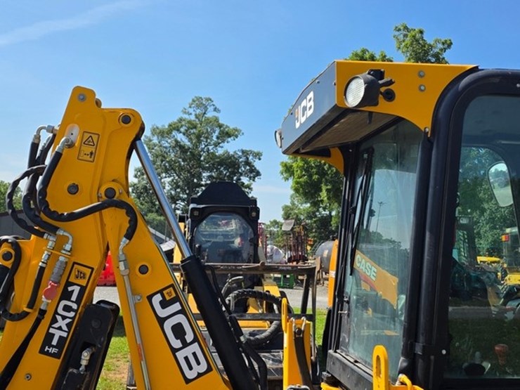 2021-jcb-1cxt-image-26