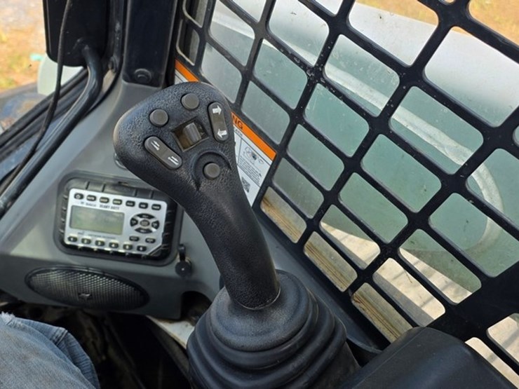 2018-bobcat-t870-image-52
