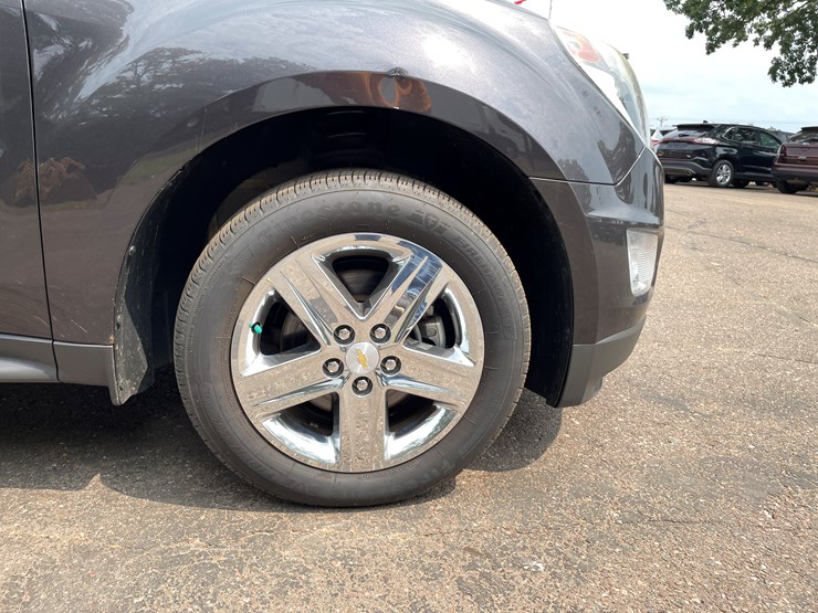 2016-chevrolet-equinox-lt-image-31