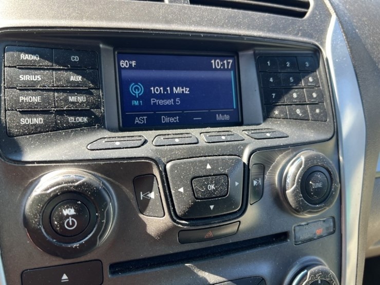 2014-ford-explorer-image-28