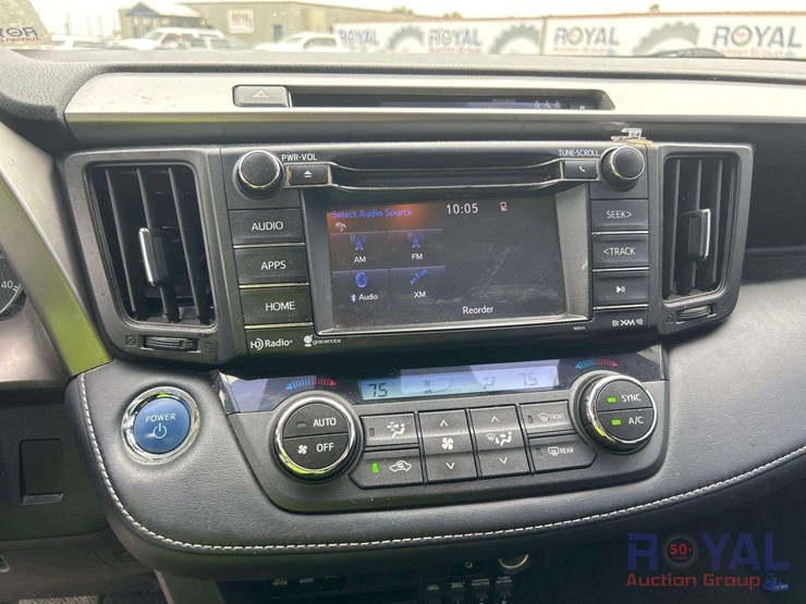 2018-toyota-rav4-image-16
