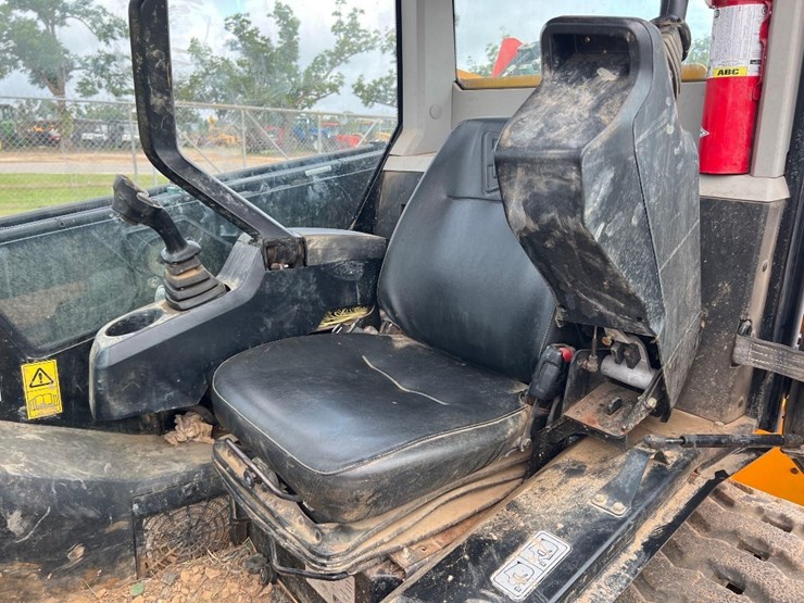 jcb-3ts-8t-image-25