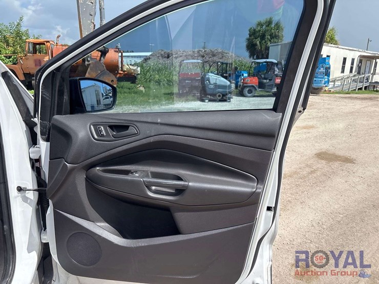 2015-ford-escape-image-23