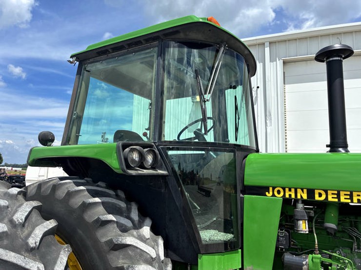 1990-john-deere-4555-image-21