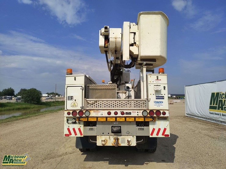 2011-international-workstar-7500-image-16