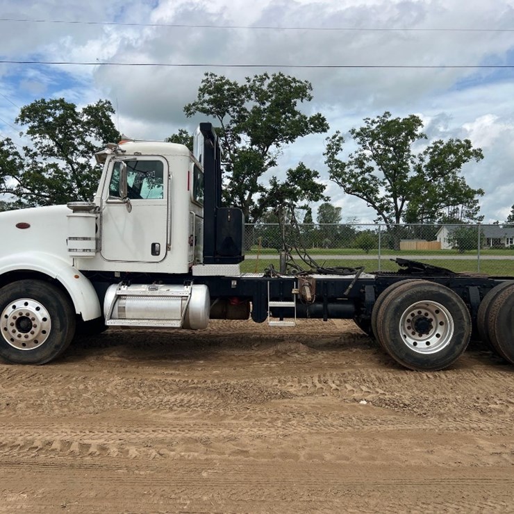 2009 PETERBILT 367