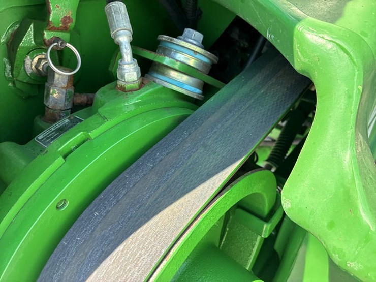 2013-john-deere-s690-image-12