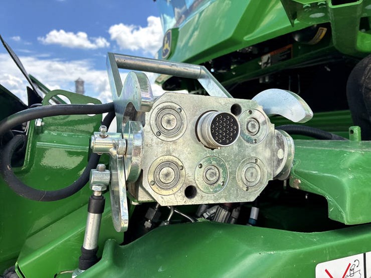 2023-john-deere-s780-image-13