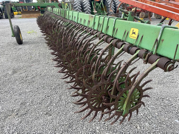 john-deere-400-image-11